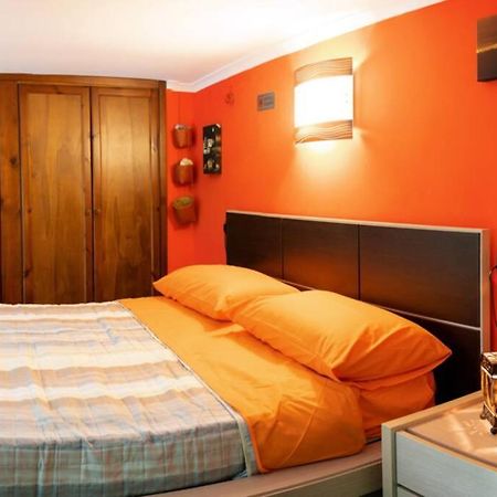 Casa Vacanze Funny House Consalvo Napoli Bagian luar foto