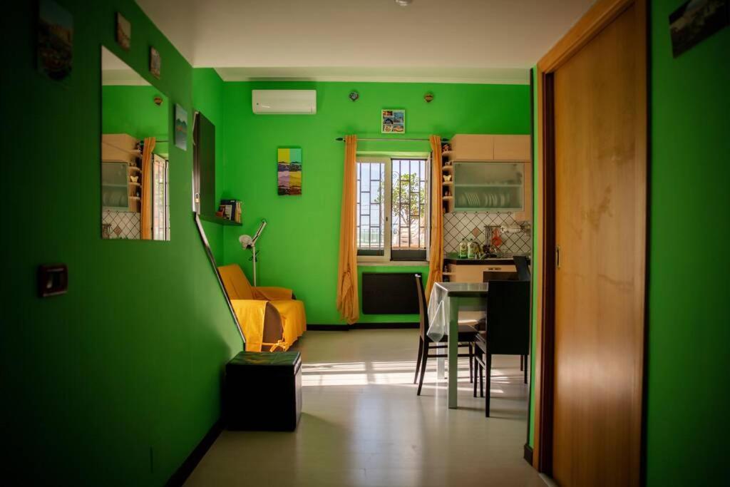 Casa Vacanze Funny House Consalvo Napoli Bagian luar foto